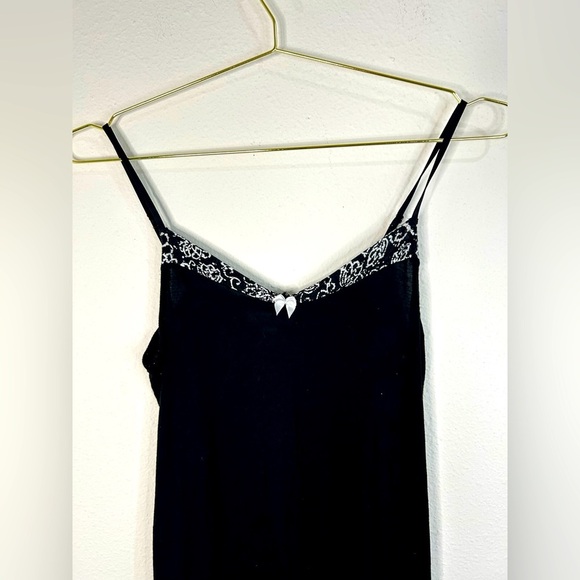 Modern Luxury Carole Hochman Black Floral Sleepwear Set Small Robe & Chemise - Picture 11 of 16